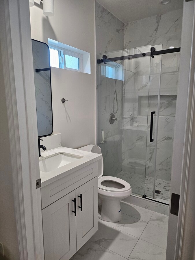 Photo - 16049 Meadowside St