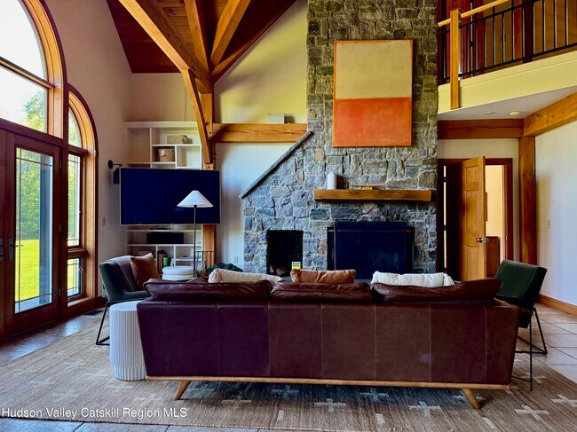 Photo - 66 Fiddlehead Ln