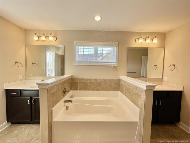 Photo - 608 Stonebriar Ave
