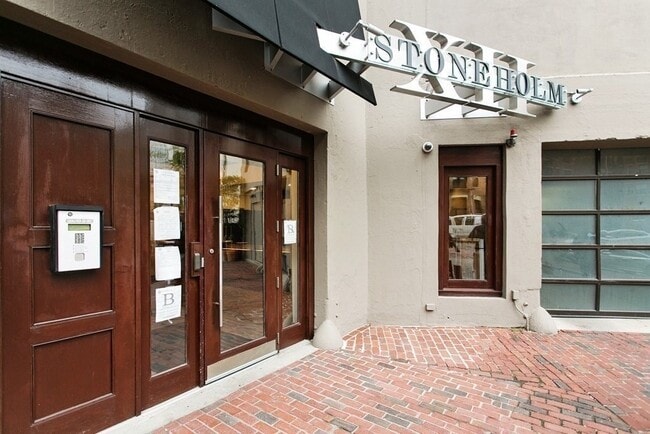 Photo - 12 Stoneholm St Unit 617