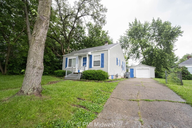 "Cozy 2-Bedroom Gem in Indianapolis – Your... - "Cozy 2-Bedroom Gem in Indianapolis – Your... Apartamento