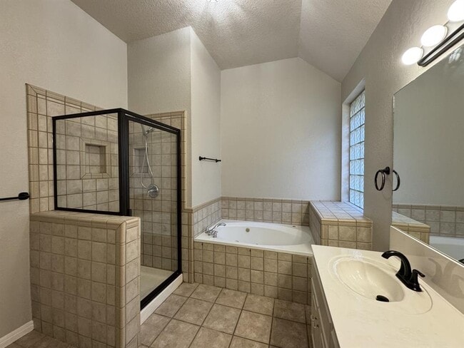 Photo - 5844 Back Bay Ln