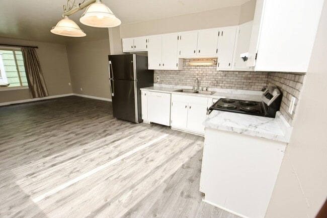 Photo - Updated 3 bedroom 1.5 bath home in South Bend IN