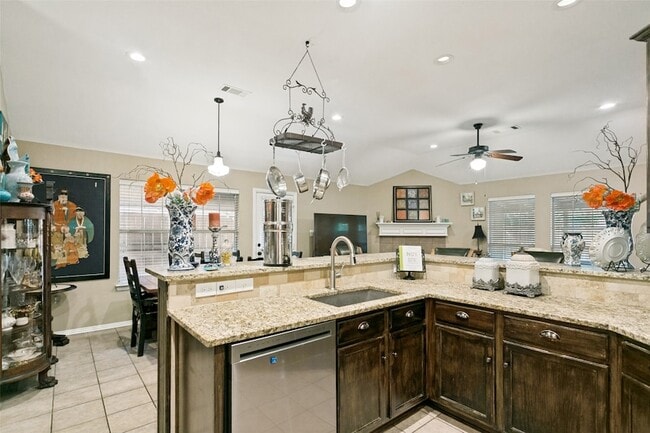 Photo - 5212 Spicewood Dr