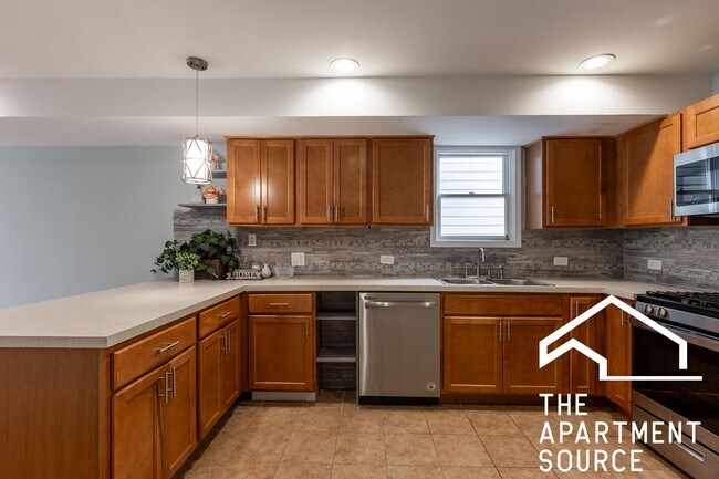 Photo - 3713 W Palmer St Unit 1