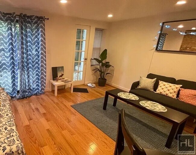 Photo - 413 Pacific St Unidad 1B