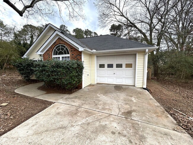 Photo - East Athens 3br Home FOR LEASE