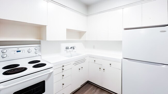 Photo - 1925 Nelson St Unit 203