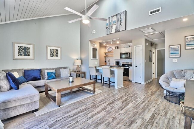 Photo - 203 Double Eagle Dr