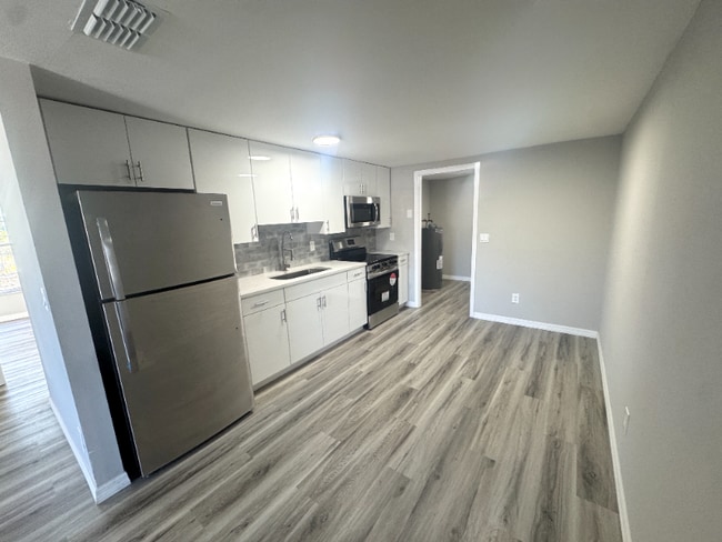 Photo - 5928-5930 13th St Ct E Unidad 5930