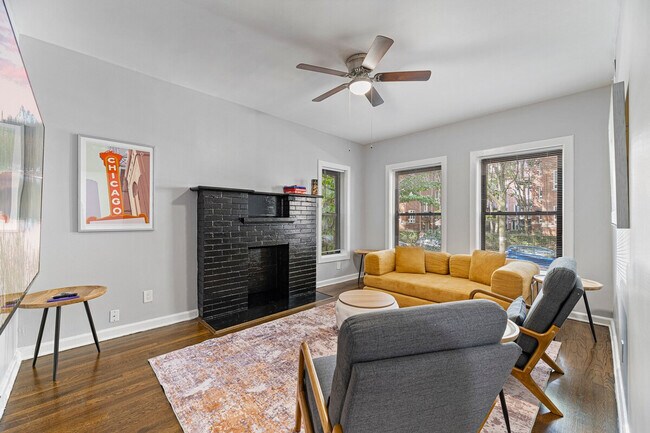 Photo - 909 W Agatite Ave Unit ID1319628P