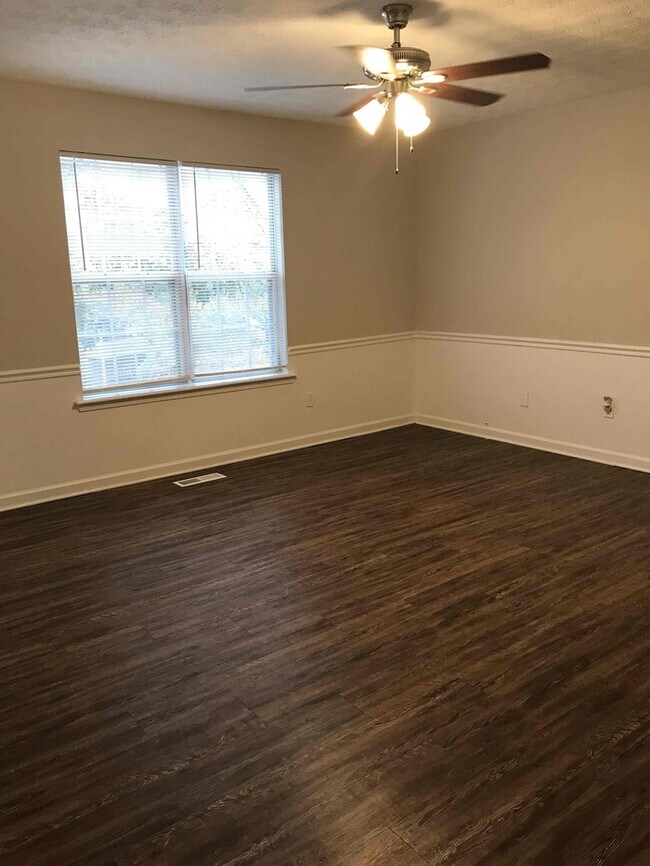 Photo - 147 Shadow Wood Dr