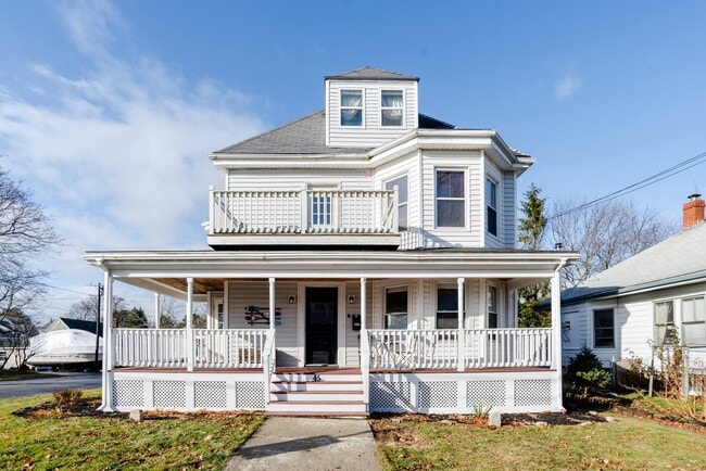 Building Photo - 45 Galvin St Unit 45 Galvin St #2