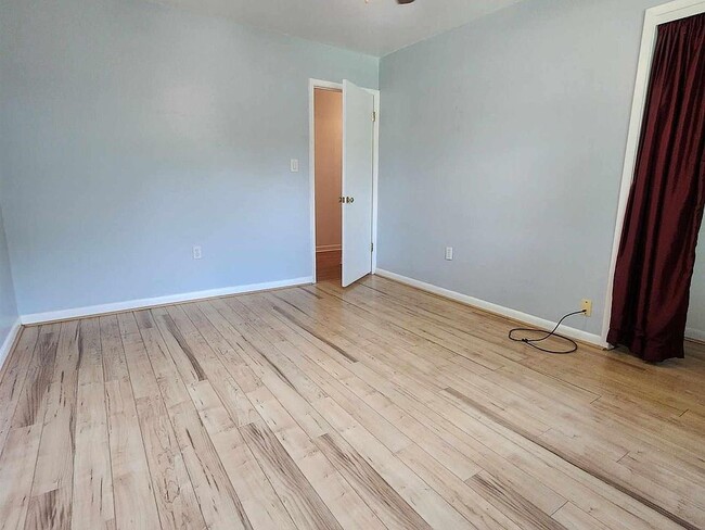 Photo - 364 Marie Cir NW