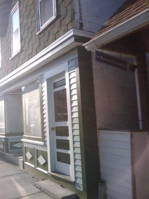 Building Photo - 95 Boylston St Unit 3 Rental