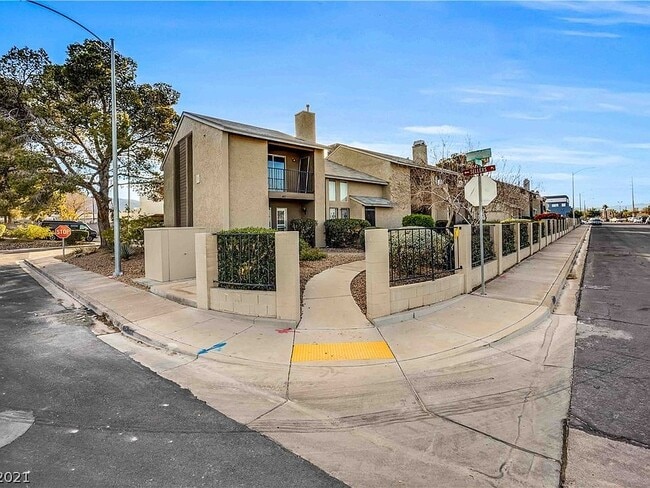 Photo - 457 Sellers Pl