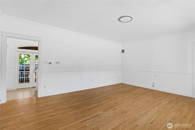 Photo - 4 bed/ 3 bath house in Kirkland!
