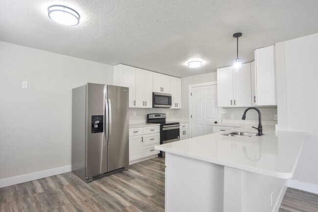 Photo - 5155 S 4660 W