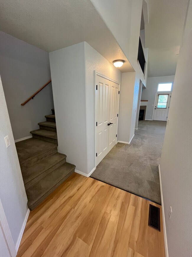 Great Redmond Townhome with Water/Sewer/La... Townhome Rental in