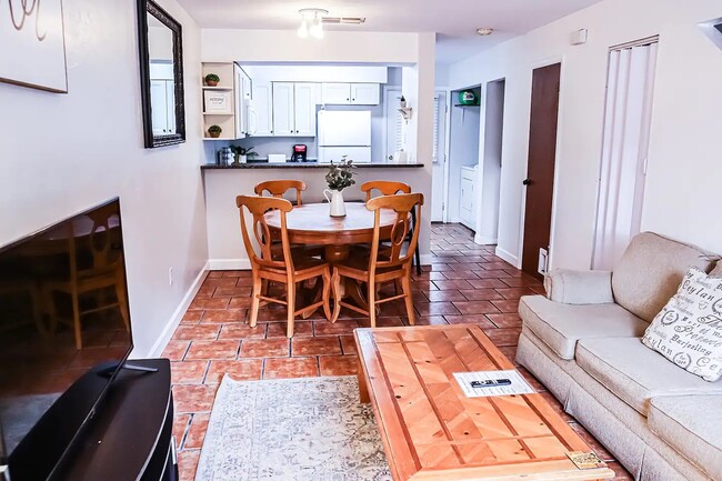 Photo - 2228 SW 39th Dr