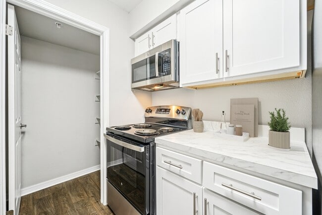The Warwick Apartment Homes