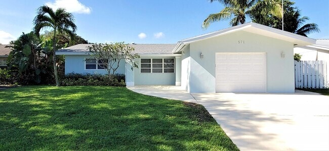 Building Photo - 571 Riverside Dr Rental