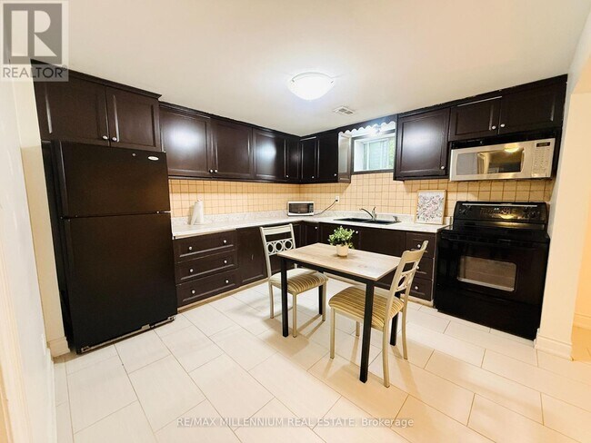 Photo - 23 Monclova Rd