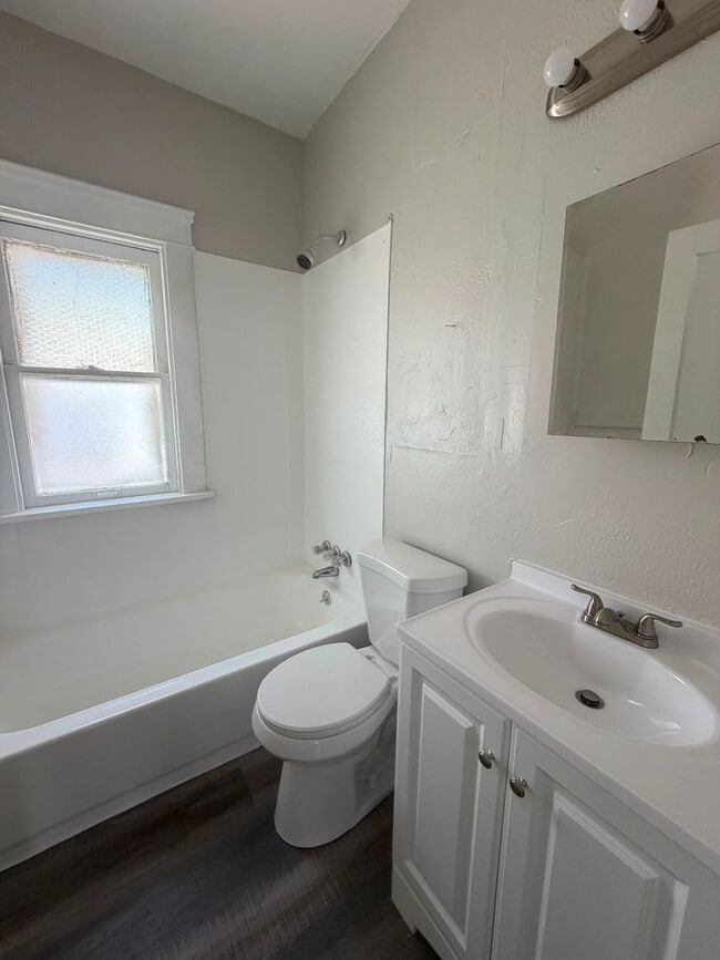 Photo - 10012 Manor Ave Unit Lower