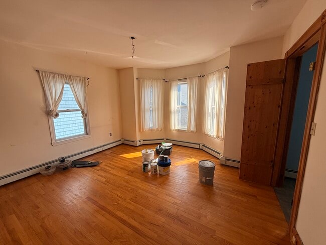Building Photo - 54 Rossmore Rd Unit 2 Rental
