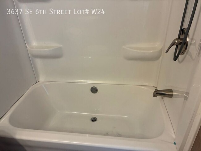 Photo - 3637 SE 6th St