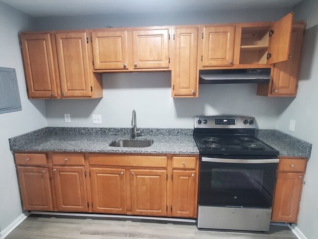 Photo - 760 Cummins Hwy Unidad 28