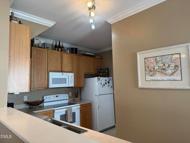 Photo - 2044 Metacomet Way