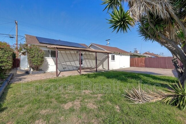 Photo - 6135 Chadwick Ave