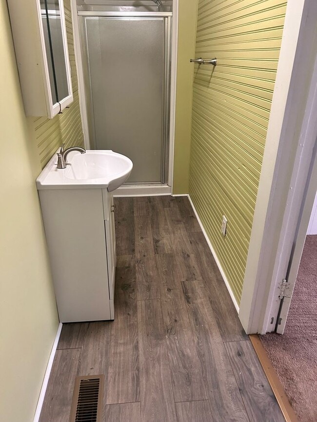 Photo - 638 Wilson St