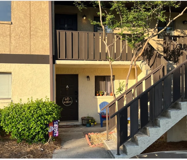 Photo - 2182 Bees Ferry Rd Unidad E