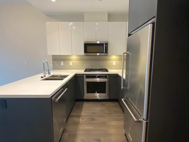 Photo - 7008 River Pkwy