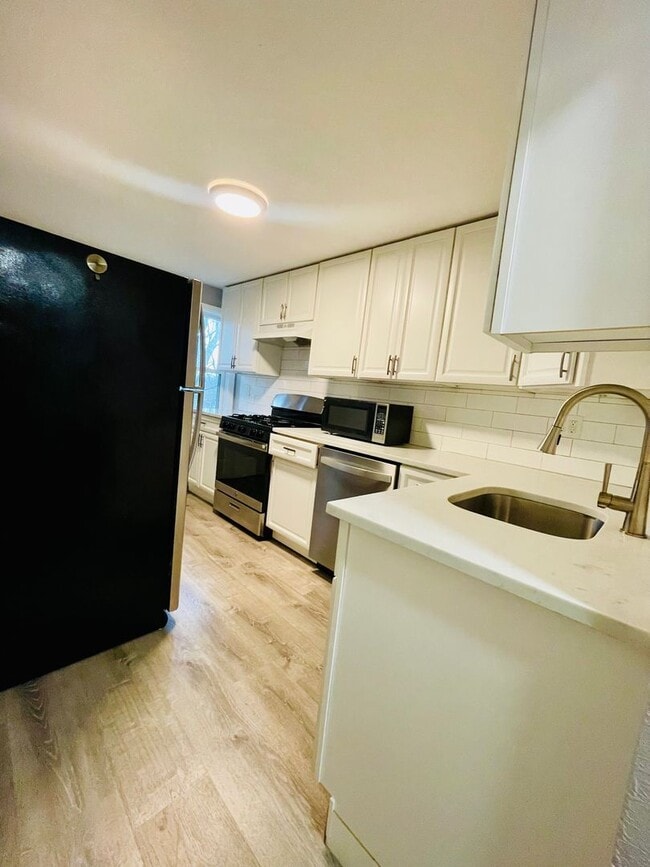 Photo - Experience Elevated Living in the Heart of Mt. Washington! Unidad Apt 1