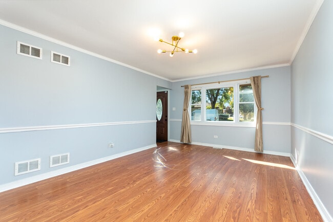 Photo - 544 Garfield Ave