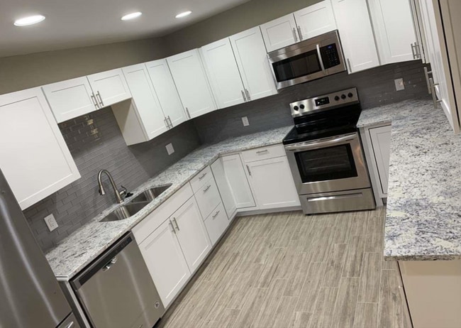 Photo - 6 Shady Brook Ct