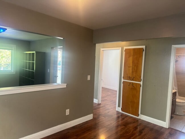 Photo - 2863 Helen St Unit A