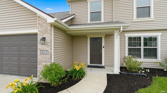 Photo - 422 Heyford Ct