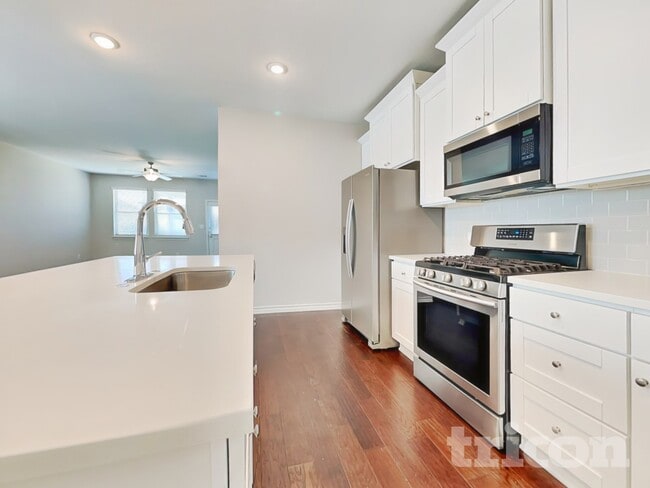 Photo - 142 Yellowbark St