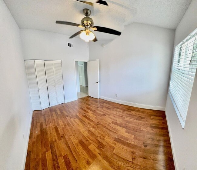 Photo - 9657 Riverside Dr