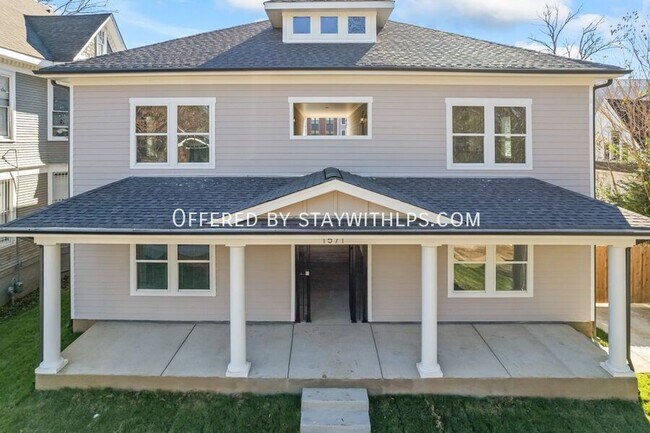 Photo - 1571 Court Ave Unit 101