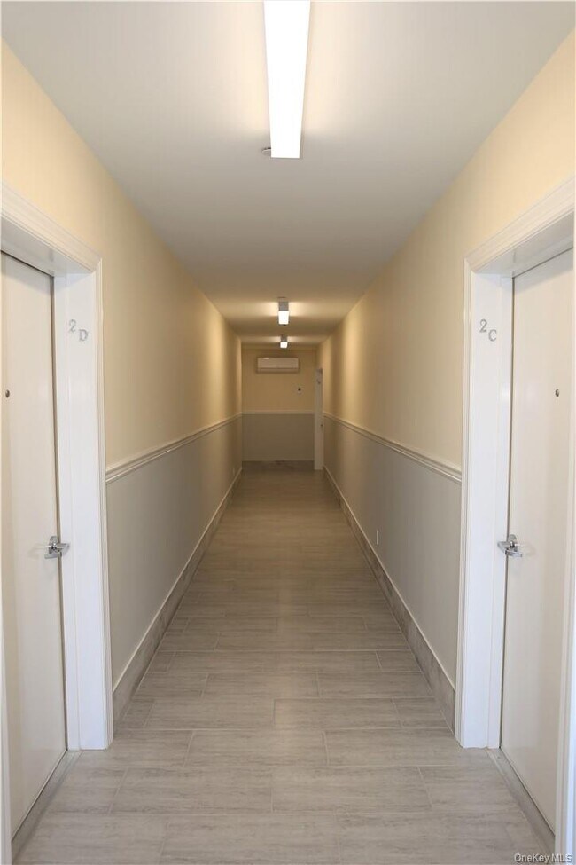 Photo - 23 E Main St Unidad 3B