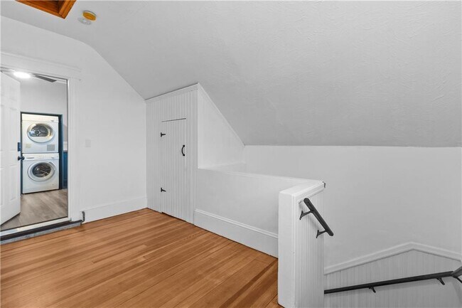 Photo - 334 Jastram St Unit 2