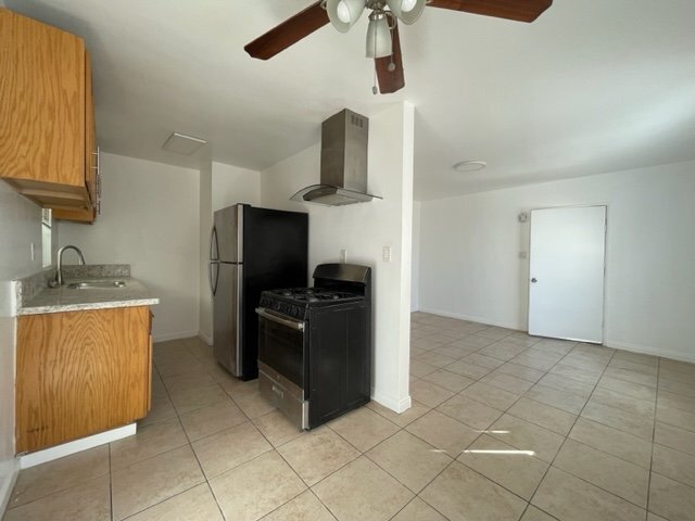 Photo - 12321 - 12325 Oak St.