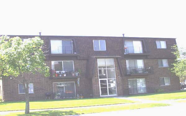 Building Photo - 7121 West LLC