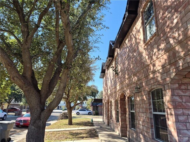 Photo - 13 Jade St Unit 1