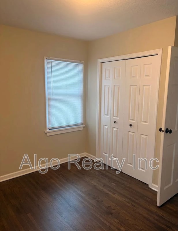 Photo - 5109 48th Ave N